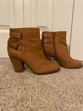 Gianni Bini Tan Leather Ankle Booties with Buckle Detail 7M